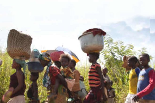 "Deslocados da fome": milhares de angolanos estão a fugir para a Namíbia
