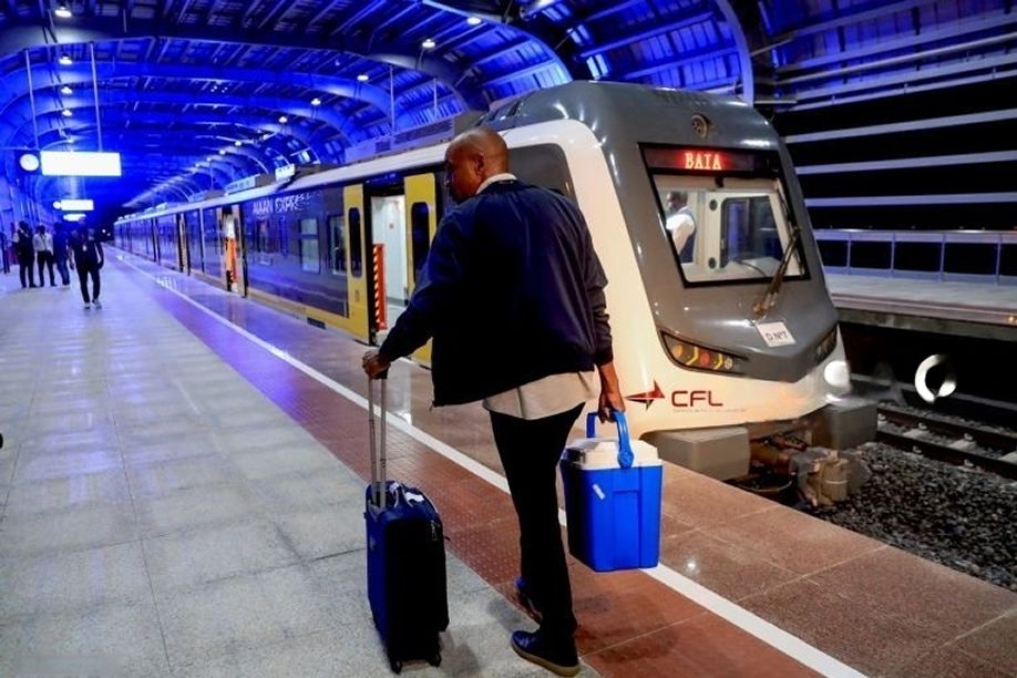 Ligação ferroviária entre Luanda e novo aeroporto internacional retomada apenas em 2026