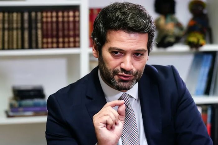 O atual Presidente de Angola é um “corrupto” e “tirano”, acusa André Ventura