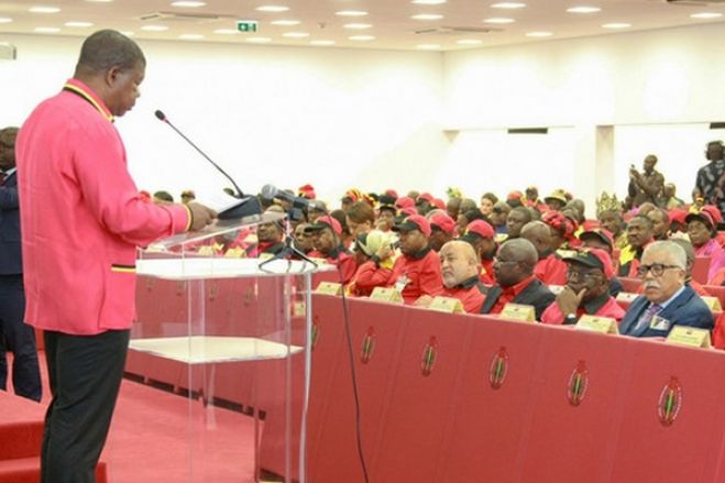 Lider do MPLA elogia posição do GP do seu partido que "derrotou" a iniciativa da UNITA de impeachment