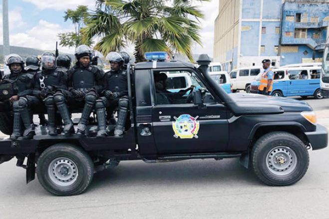 Polícia Nacional justifica carga sobre militantes da UNITA com “desacatos” e "desobediência"