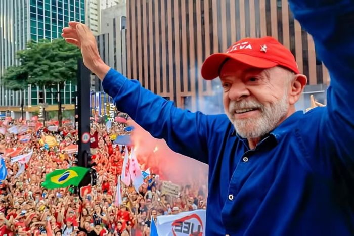 Lula da Silva é reeleito presidente do Brasil e prepara-se para um quarto mandato aos 81 anos