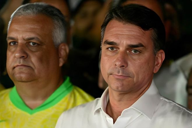 Flávio Bolsonaro rejeita resultado e exige anulação das eleições brasileiras.