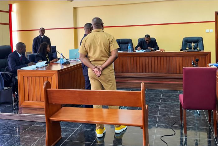 Tribunal julga pastor “profeta Israel” acusado de abusar sexualmente de seis jovens