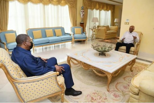 João Lourenço visitou pela segunda vez o ex-Presidente José Eduardo dos Santos